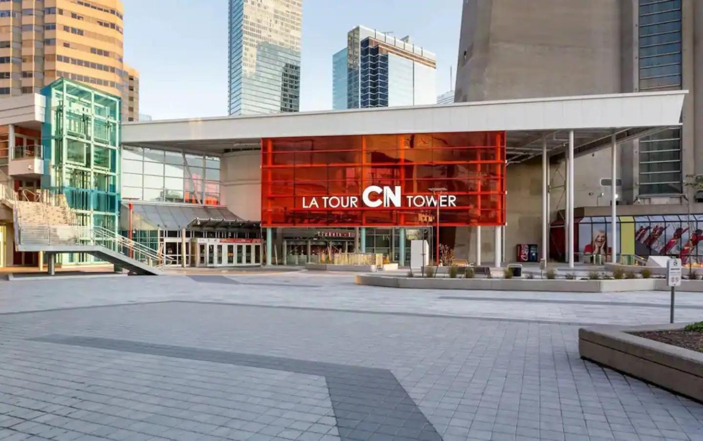 3 Bedroom Beside Cn Tower With Parking Downtown Торонто Екстер'єр фото