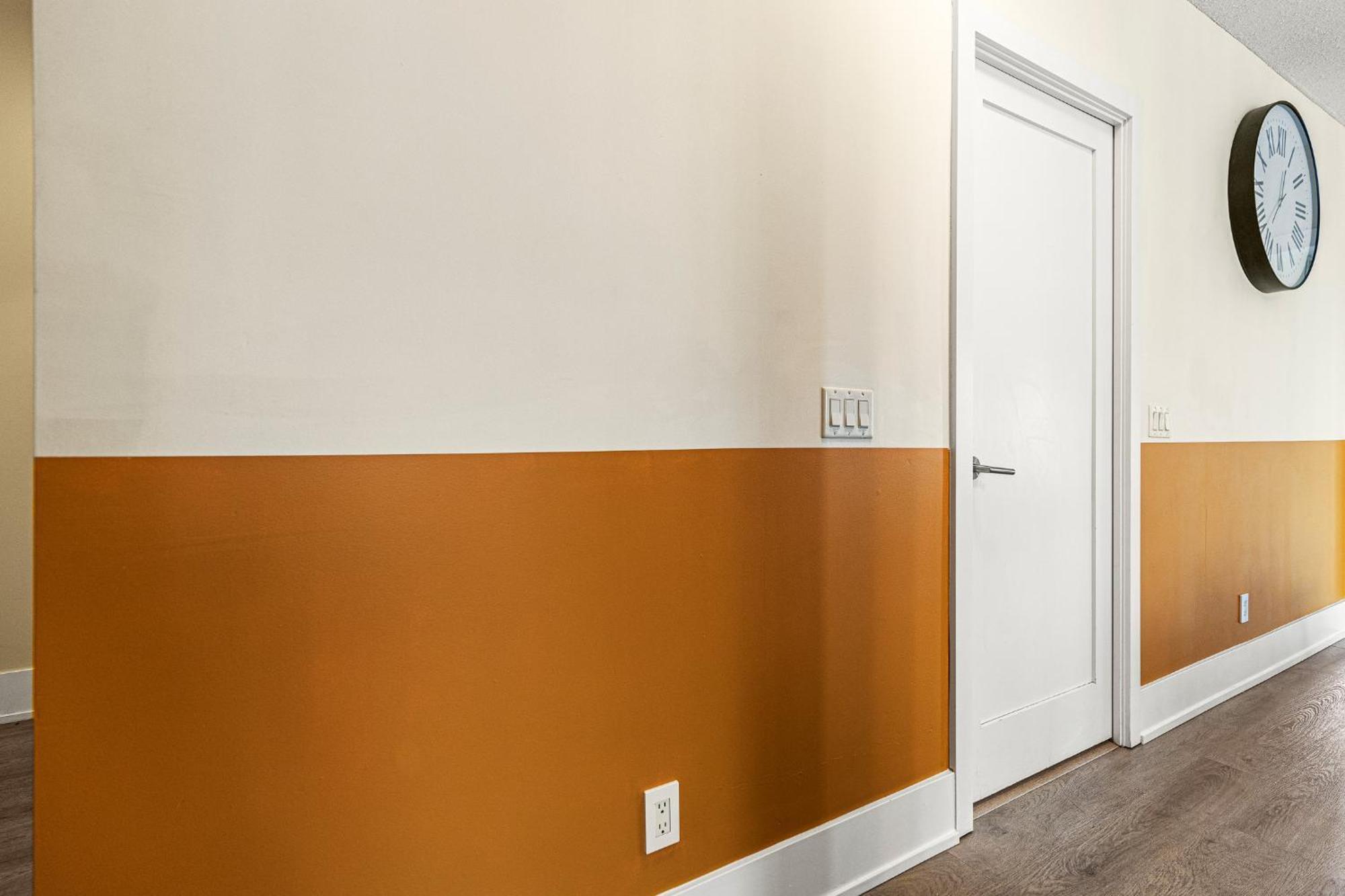 3 Bedroom Beside Cn Tower With Parking Downtown Торонто Екстер'єр фото